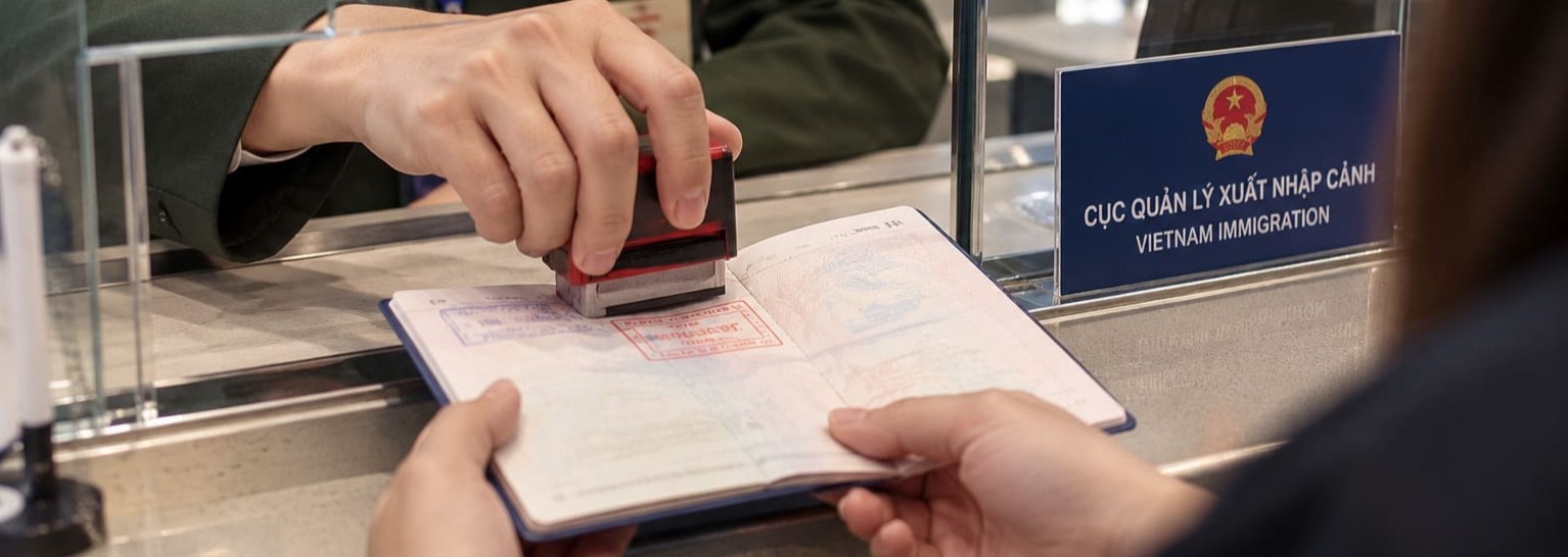 Learn who can enter visa-free, which visa to choose, e-visa requirements, fees, processing times and how to apply online in 2026.